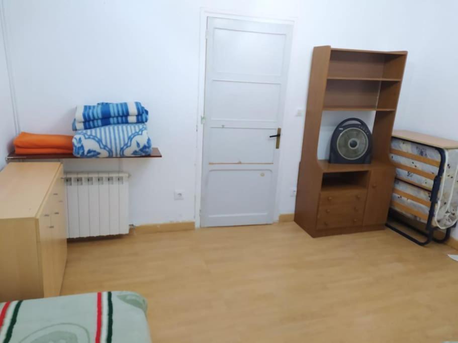 Amplio Piso En Centro Con Balcon Apartamento Cuenca  Exterior foto
